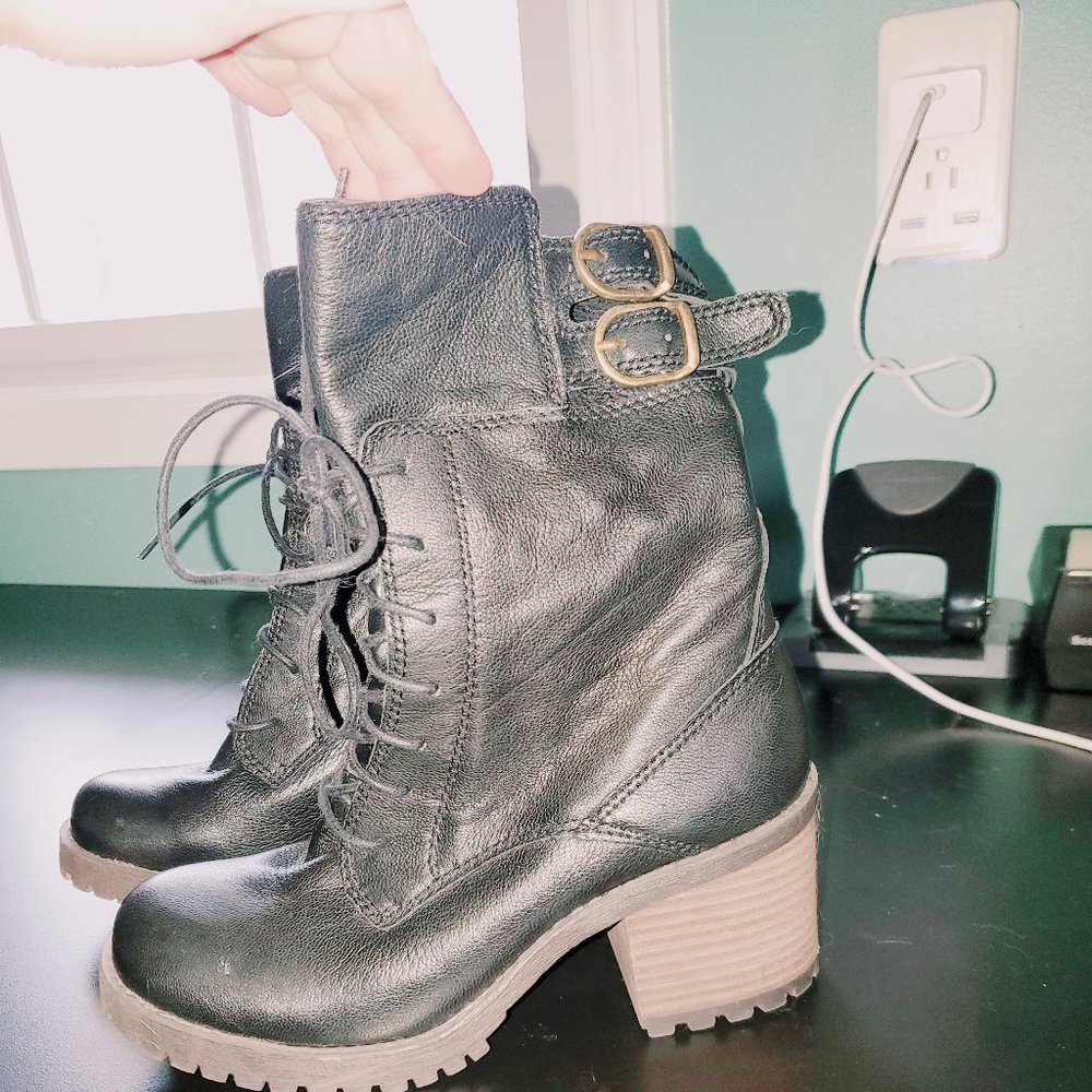 New Lucky Brand Leather, Stacked Heel Boot with Size Zip